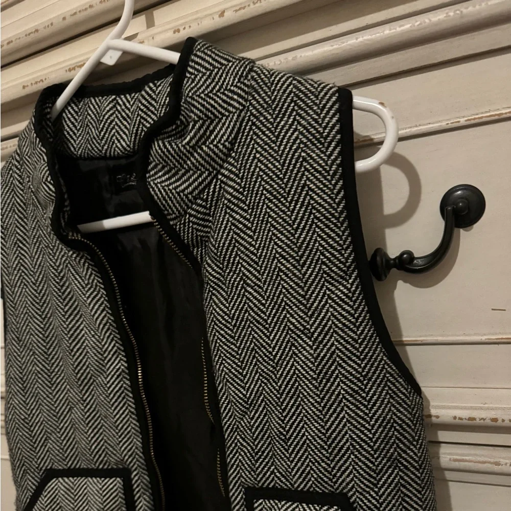 Grayish/black winter vest - Picture 3 of 5